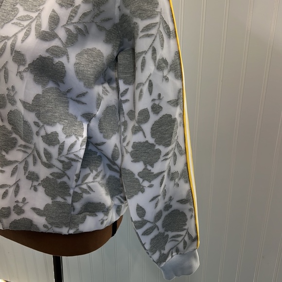 NWT Calia BodyBreeze Grey and Yellow Zippered Sweatshirt! Size medium! - Picture 5 of 12